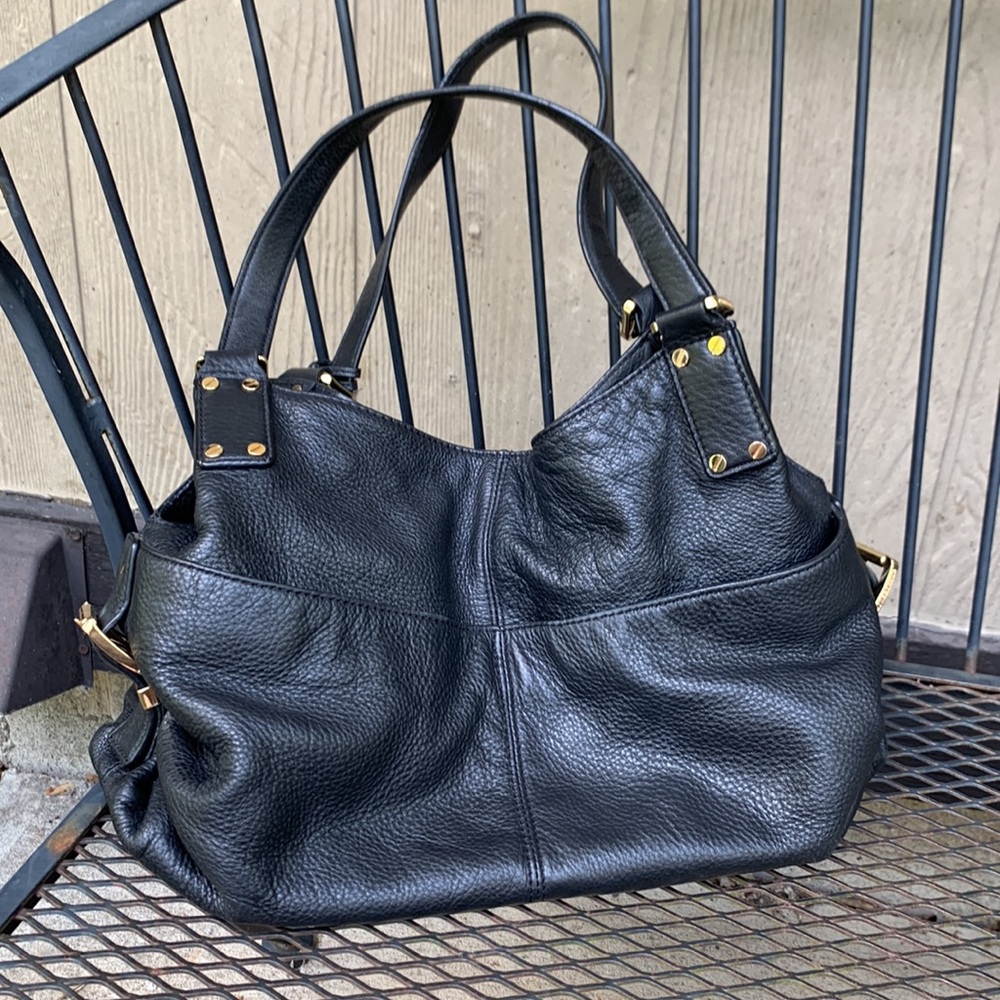 Michael Kors Purse - Picture 17 of 17